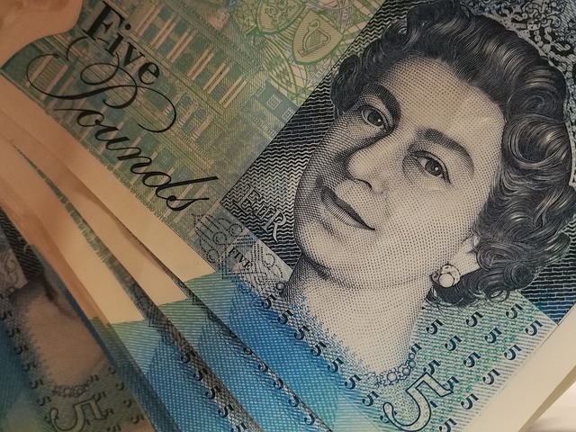 peníze